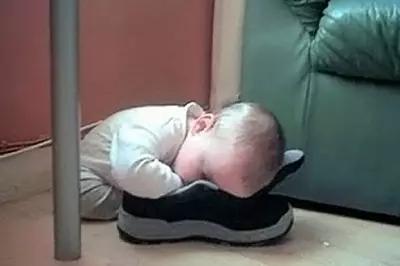 『超级宝妈』生个孩子照书养？是在下错了，自从把娃当猪养，人生便豁然开朗