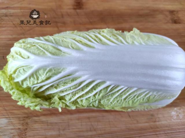 年夜饭家宴待客，用白菜做一道“吉祥菜”，寓意美好，好吃不贵
