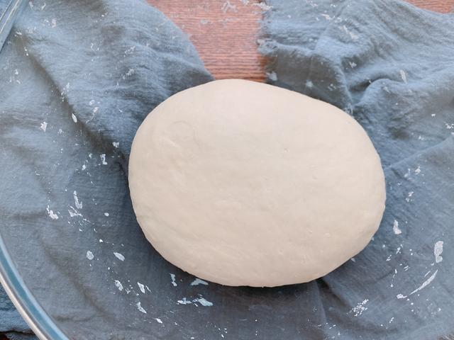 荠菜馅饺子怎么调最好吃？教你3招，荠菜翠绿不发黄，鲜嫩多汁