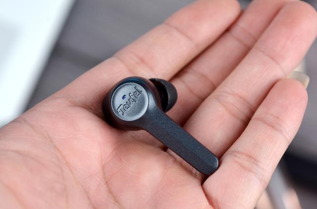 不踩坑，31小时持续续航，全面体验棱形战神德斐尔蓝牙耳机