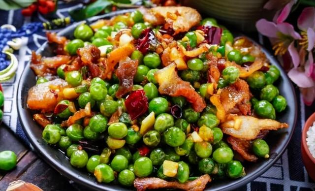 24道菜肴精选，鲜咸可口，常见食材简单一做成就经典味道