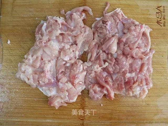 奥尔良鸡腿卷：不用烤箱不油炸！鸡腿吃出新花样！