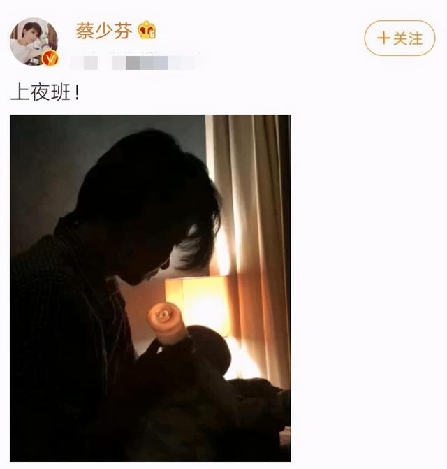 撒贝宁谈当爸感受，夫妻照顾双胞胎精疲力尽，每晚2个小时醒一次