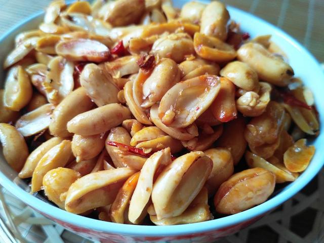 花生这样一次多做些，随取随吃特方便，营养美味，家里人超喜欢