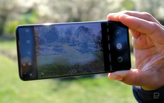 「勇哥科技」Engadget：华为P40 Pro有最大传感器和满足想象的相机