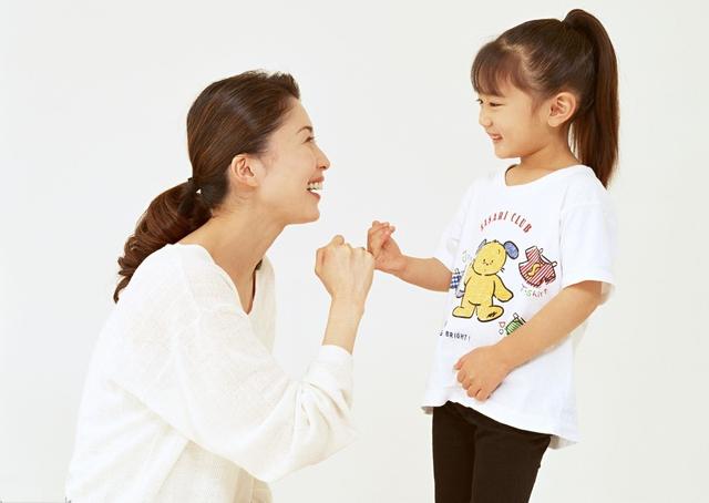 「超级宝妈」孩子变成“杠精”，看霍思燕巧用“第三者效应”，教育孩子更有效