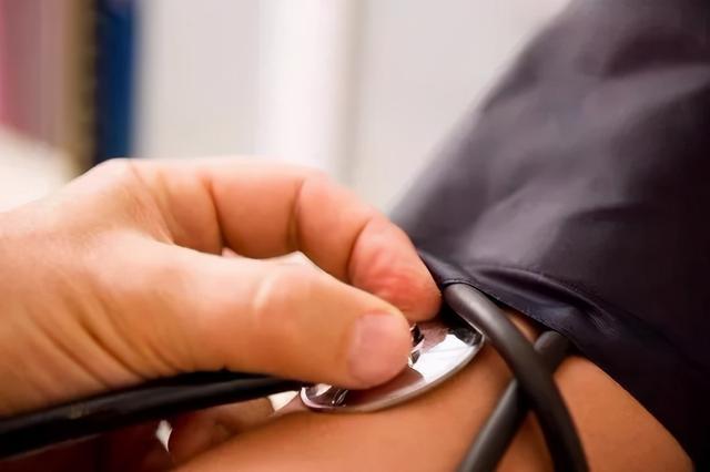 心梗要命，脑梗要瘫！血管堵住多少就要进行手术干预？