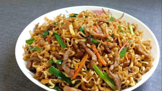 教你营养好吃的羊肉炒面，解馋过瘾不油腻，隔壁孩子馋得不行