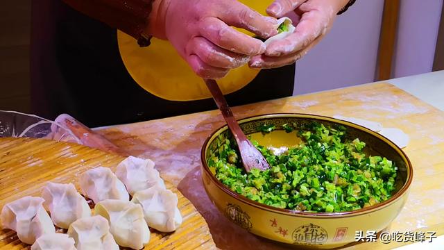 明日大雪，别忘记给家人包这2种馅的饺子，便宜又营养，好吃不腻