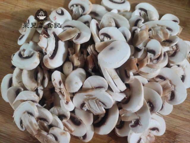 唯一含维生素D的口蘑，再贵也要买，营养低脂，全家人都适合吃