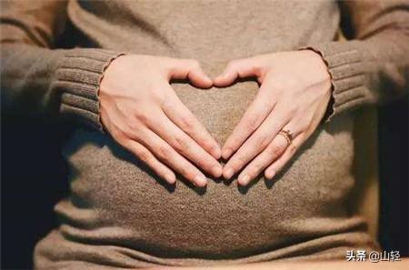 超级宝妈:女人怀孕5年不生,医生确定是胎儿,不过这胎儿很特别!