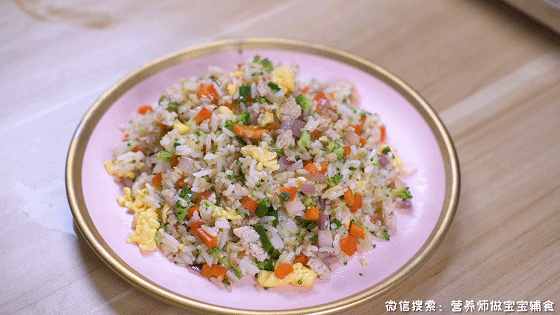 「超级宝妈」常吃这种缤纷餐，脆嫩不油腻，宝宝长得高长得快，还不贫血不挑食