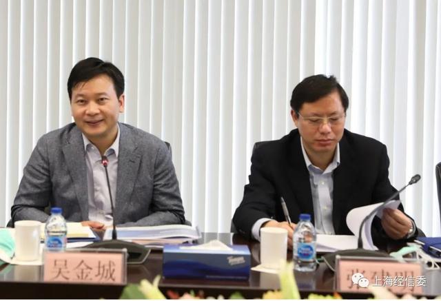 「上观新闻」吴金城主任赴特斯拉、临港奉贤调研企业情况