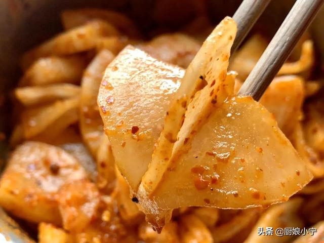 冬天，遇到这菜别手软，5毛一斤，多买点腌起来，脆爽下饭吃一冬