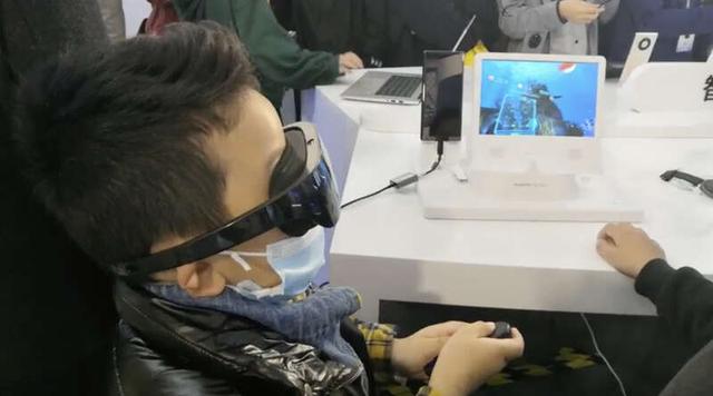 在乌镇，为孩子埋下“互联网之光”的种子