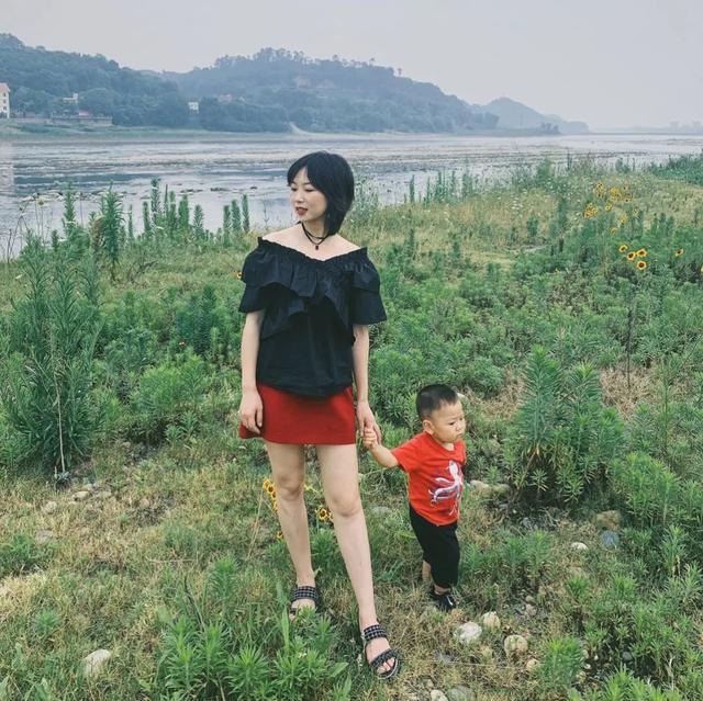 「超级宝妈」三位潮妈的亲子穿搭秘籍，教你做街上最吸睛的母子/母女