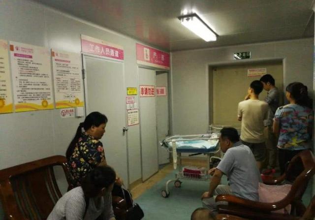【超级宝妈】为什么好多宝宝都是半夜生?白天生和晚上生有啥差别?真不是迷信
