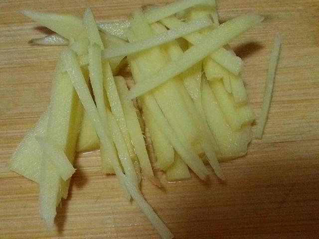 猪舌怎么做好吃？试试这种广式做法，香脆爽口，下饭又下酒