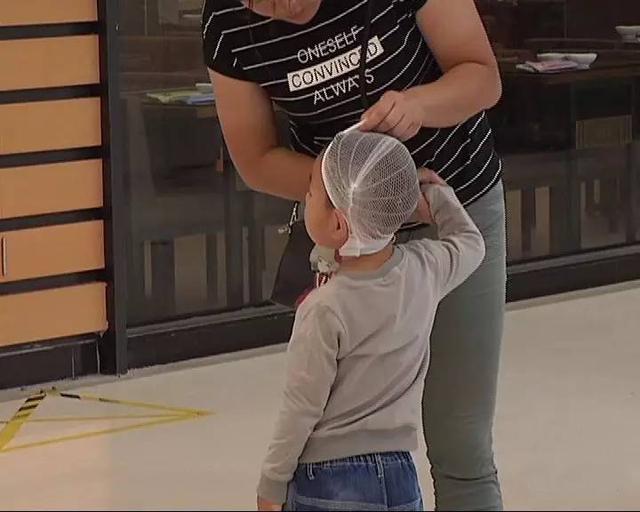 你的育儿经@1.5岁女宝意外磕伤额头,缝5针留大疤,保护宝宝从家庭意外开始