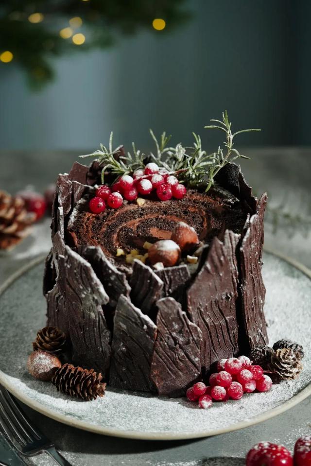 什么圣诞节，不就是找个借口吃蛋糕吗？