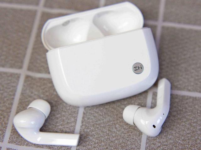 小米智米又来搅局，主动降噪蓝牙耳机被压到399，还带无线充电