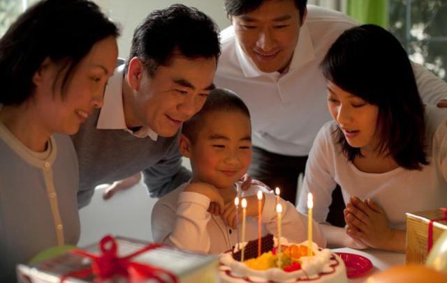 「你的育儿经」“我生的孩子我做主”,孩子过生日选阴历还是阳历,引发家庭矛盾