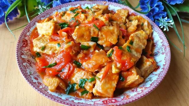 西红柿+冻豆腐这样做，酸香可口，特别下饭，不光好吃还能减肥