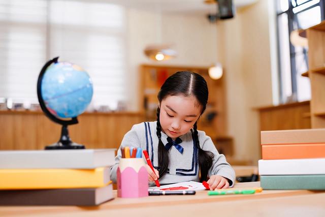 孩子注意力不集中，可能和父母常常做的几件事有关，看看你做过吗