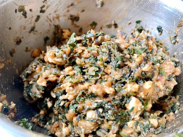 别总拿白菜包饺子了，试试这4种馅料，爽嫩开胃，香到舔盘子