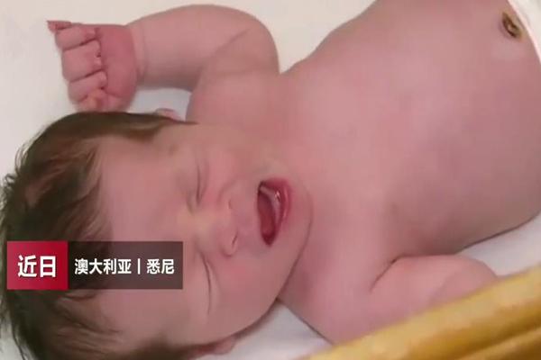 生孩子也能中奖？宝宝与披萨店同名，父母竟然获2万元奖金