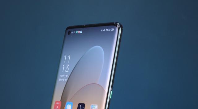 年度机皇之争！Find X2 Pro屏实力取胜，领先苹果半年