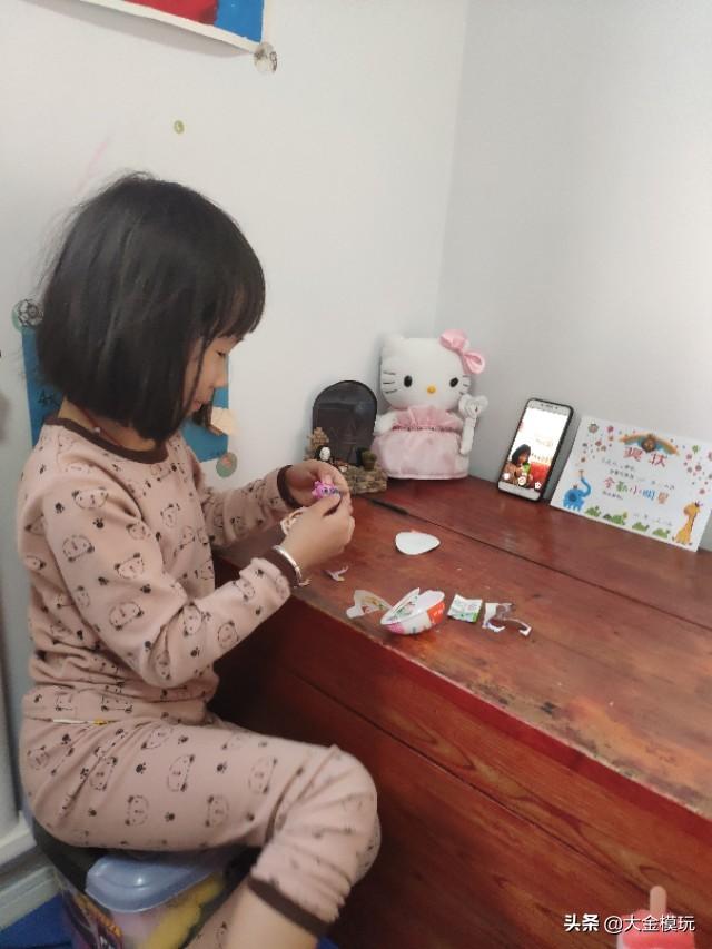 #超级宝妈#全民自媒体时代，看看连孩子都受到影响！