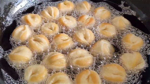 核桃酥这样做太好吃了，外面酥脆直掉渣，内里绵软又香甜，真过瘾