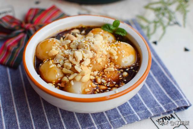 冬天特馋这美食，像汤圆又不是，朋友：才知道还可以这样吃