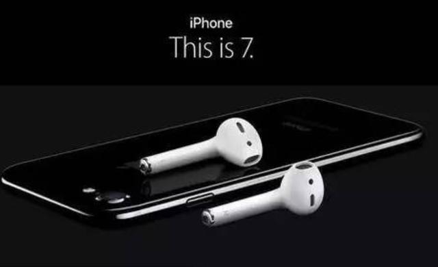 苹果之后，又一霸主开始偷工减料？库克比起乔布斯果然更会赚钱