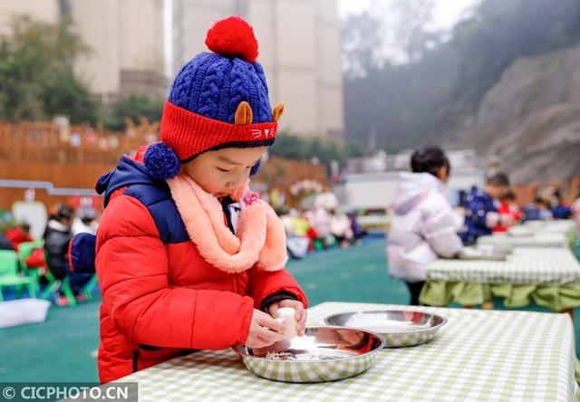 四川华蓥：幼儿生活技能赛起来