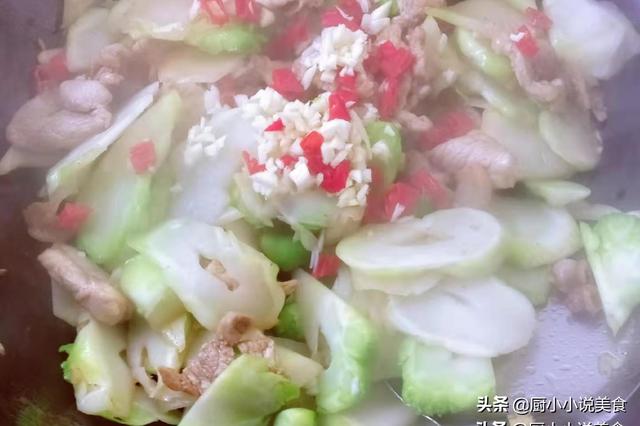 冬天吃儿菜，这个做法太下饭了！清香鲜嫩好消化，一周3次吃不腻