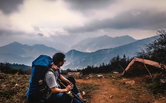 小米有品户外救命装备：航天材质，100+用法，能用于骨折固定