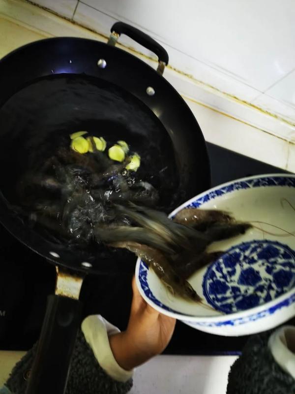 光明网:浙江一幼儿园小朋友的作业火了!网友:确定上的是幼儿园?