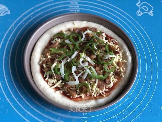 自制家庭版披萨，真材实料，好吃又健康！一点不比餐厅卖的差