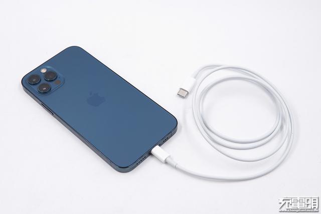 iPhone12Pro快充兼容性如何？我们测试了44款充电宝