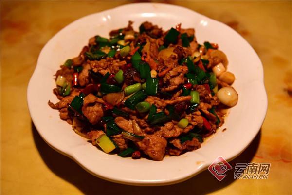 宜良|昆明首次出现知名餐饮企业老板娘“带子拜师”新鲜事
