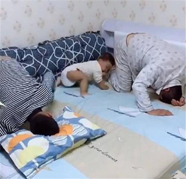 你的育儿经|“三个同姓的害怕一个外姓的！”父子三人犯错，被宝妈组团罚跪