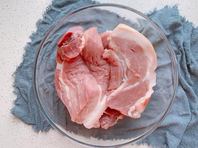 想吃川味香肠不用买了，配方和做法都告诉你，麻辣咸香，味道正宗