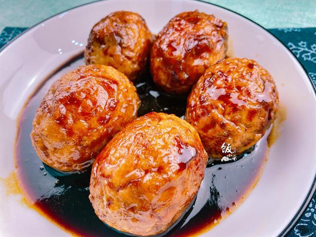 可乐可以烧鸡翅，也可以煮鸡蛋，这样做比茶叶蛋更香，更馋人