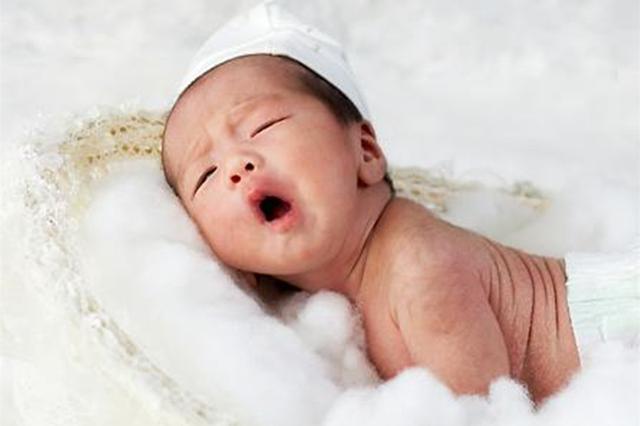 【超级宝妈】顺产的孩子聪明？孕妇坚持顺产，医生：智商不是“挤”出来的