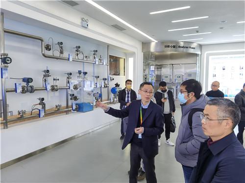 技术|褚健现身媒体活动谈中控技术国际化：这条路很漫长，但我们要坚持走下去