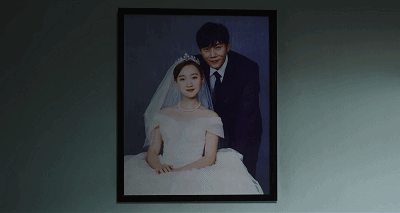 新民晚报|在追这部国产悬疑剧的人，最近都不敢爬山和拍照了