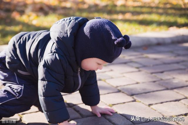 超级宝妈|孩子摔倒了，拍桌子、打地板？这样做的危害大，正确的做法是这样