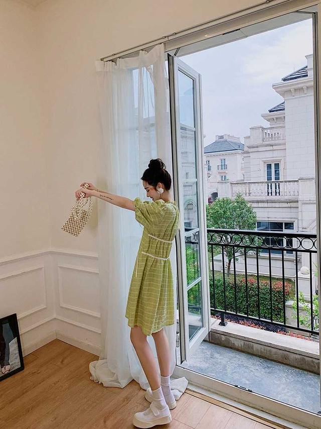 第五大道小众设计款柠檬绿格子连衣裙